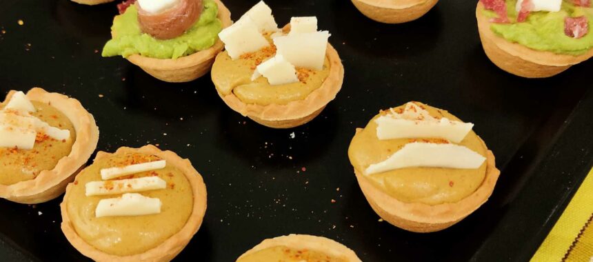 Christmas canapes: trio of tartlets with anchovies and mussels